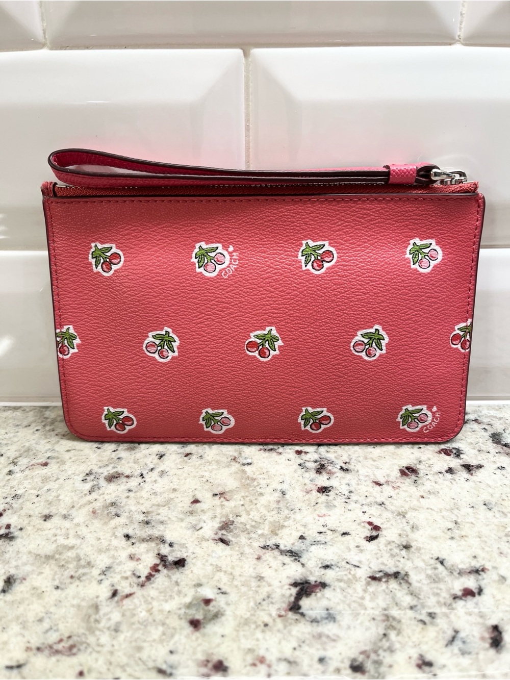 Coach Corner Cherry Medium Wristlet NWOT - Picture 4 of 9